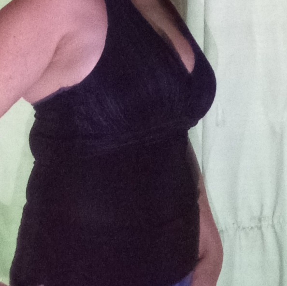Halter top - Picture 2 of 4